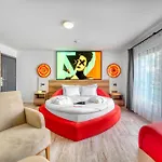 Illusion & Clubhotel - Adults Only 酒店 3*