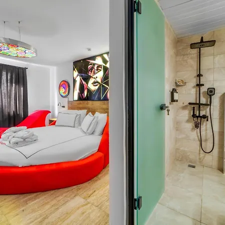 Illusion & Clubhotel - Adults Only