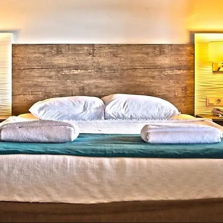 Illusion & Clubhotel - Adults Only ホテル 3*