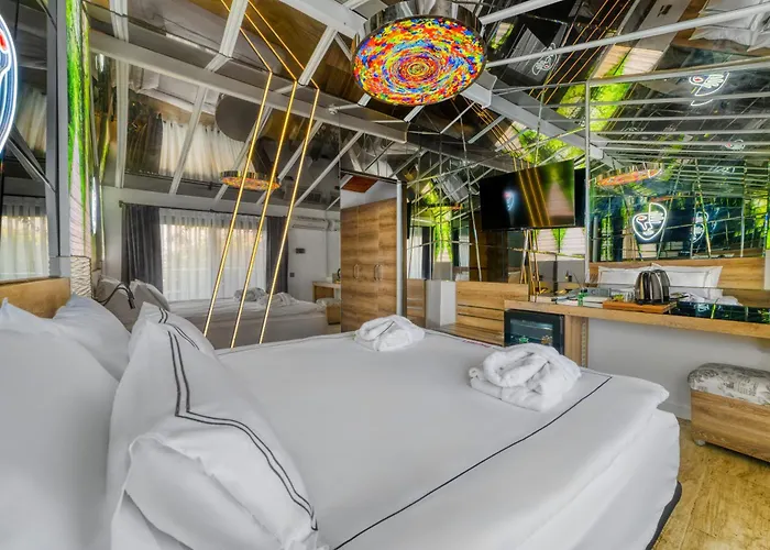 Szálloda Illusion & Clubhotel - Adults Only