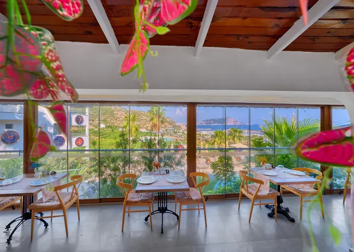 Illusion & Clubhotel - Adults Only